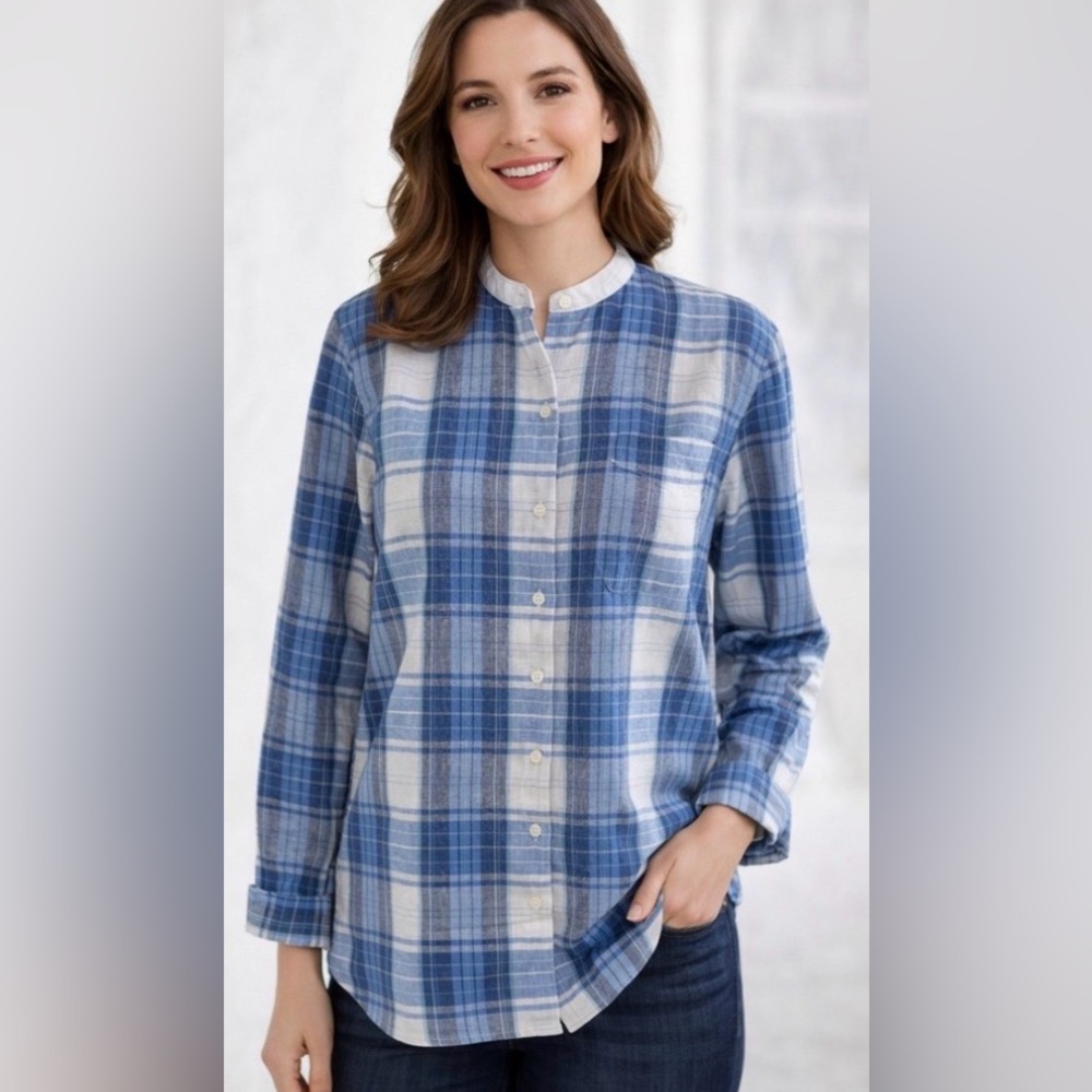 Chaps Blue and White Plaid Women’s Shirt